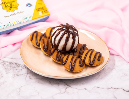 Ice Cream And Fudge Vanilla Mini Pancakes (8 Pieces)