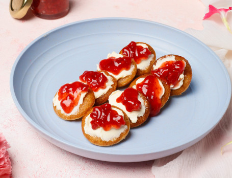 Strawberry Cream Cheese Mini Pancakes (8 Pieces)