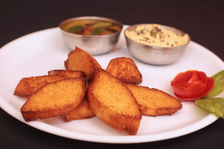 Finger Fried Idli 8 Pcs) Served With Sambar Chutney)