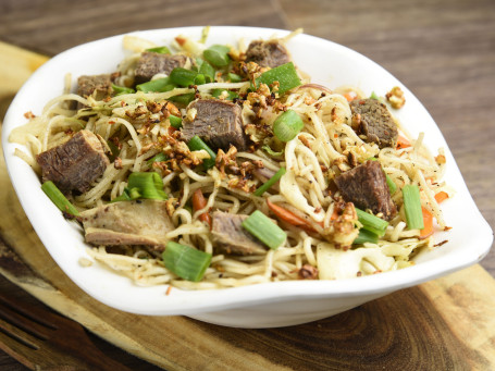 Hot Garlic Beef With Noodles