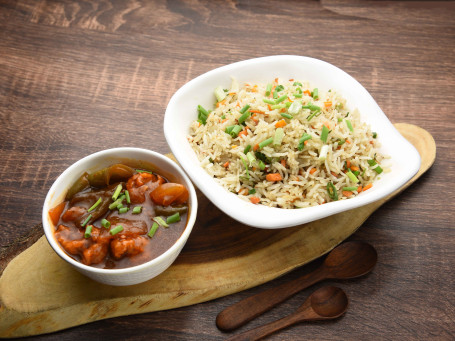 Egg Fried Rice Or Hakka Noodles And Chilli Chicken(4 Pcs) Combo