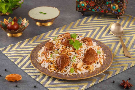 Picant Dum Gosht Hyderabadi Mutton Biryani, Dezosat Porții 1-2]