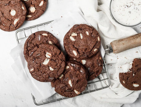 Eggless Triple Chocolate Chip Cookies Pack Of 4