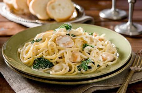 Chicken Spaghetti Alferdo (Spicy White Sauce Cheese)