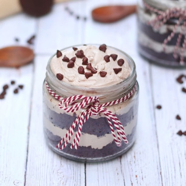 Chocochip Jar Eggless Cake