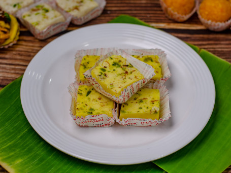 Pineapple Mawa Barfi (4 Pcs)