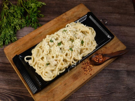 Chicken Spaghetti Alfredo (Spicy White Sauce Cheese)