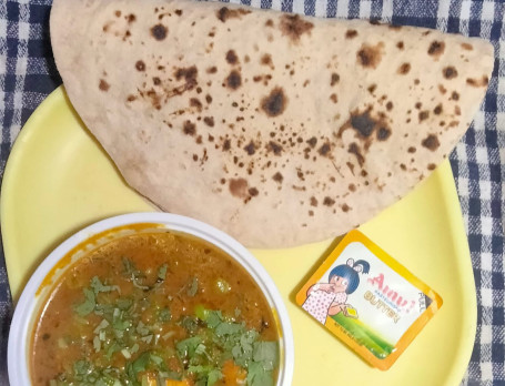 Matar Paneer Half Plate +Mix Pickle With 5 Butter Roti