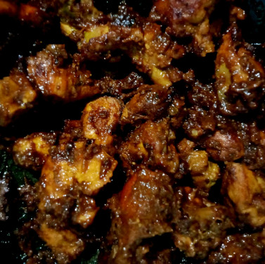Bhuna Chicken In Thick Gravy