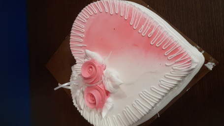 16-020 Regular Cake [Vanilla Heart] (500 Gms)
