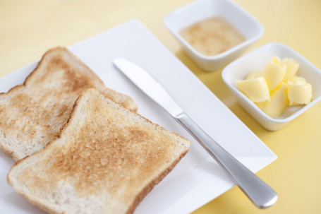 Bread Toast (4 Pcs) With Amul Butter