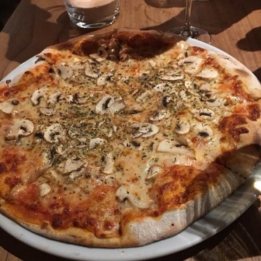Pizza Frischen Pieczarki