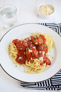 Spaghetti Vegani Al Pomodoro