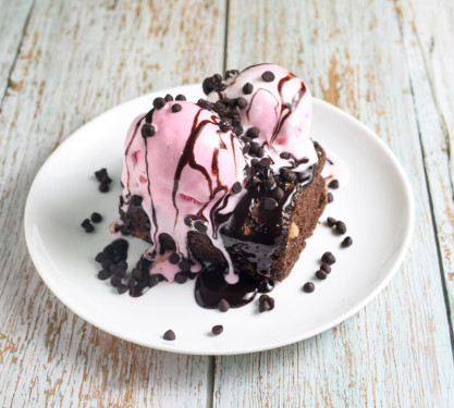 Hot Brownie With Ice Creame