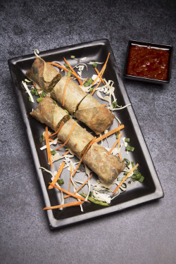 Veg Spring Rolls (6 Pcs)