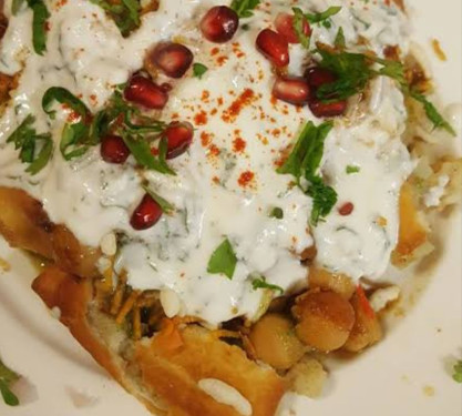 Dahi Masala Samosa Chaat