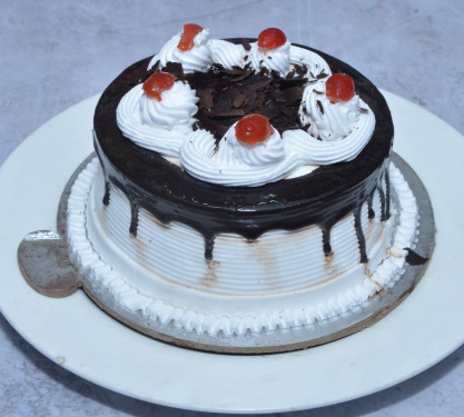 Fruity Black Forest Cake Eggless [500 Grams]