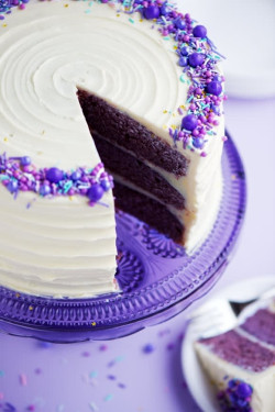 Purple Velvet Cake (1 Kg)