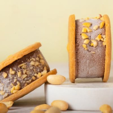 Nutty Peanut Butter Icecream Sandwich (1Pc)