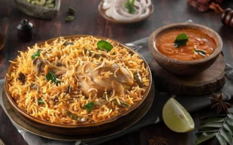 Bhuna Chicken Biryani (750Ml) With Chicken Kasha (2Pcs)