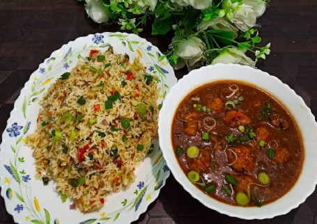 Fried Rice And Veg Manchurian