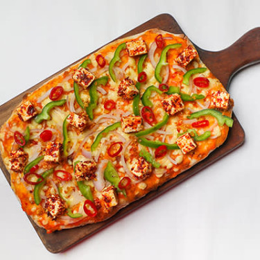 Fiery Paneer Pinsa