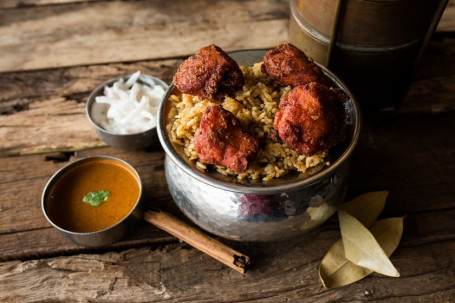 Kurczak Thalappakatti 65 Biryani