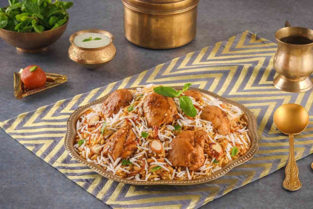 Hyderabadi Lazeez Bhuna Murgh Spicy Chicken Biryani , Boneless Serves 1-2]