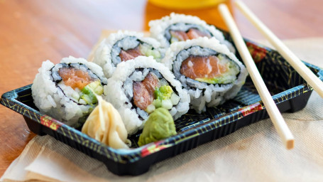 Salmon Roll (10 Pieces)