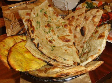 Assorted Basket (7 Breads)