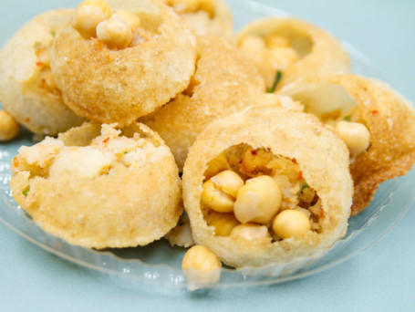 Aloo Puri Chaat