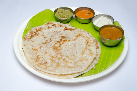 Venthaya Dosa With Vada Curry