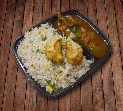 Veg Fried Rice With Chilly Paneer Momo