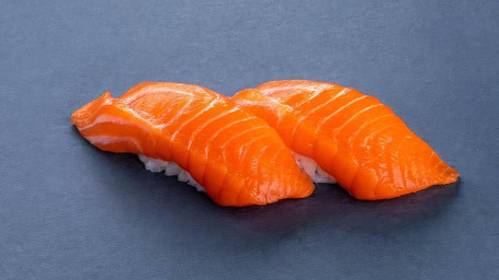 (B012) Salmon Sushi