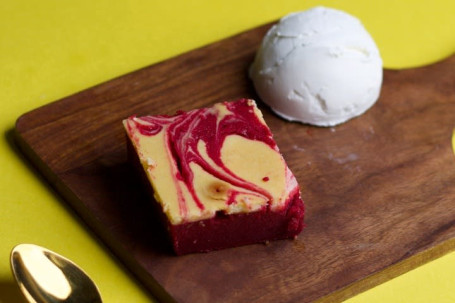 Red Velvet Brownie With Ice Cream