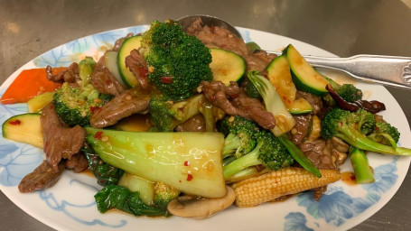 Spicy Hunan Beef With Vegetables