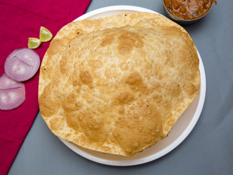 Chola Poori (1 Pc)