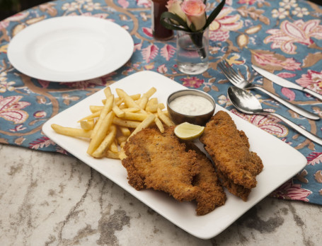 Crumb Fried Fish Chips With Tartar Sauce