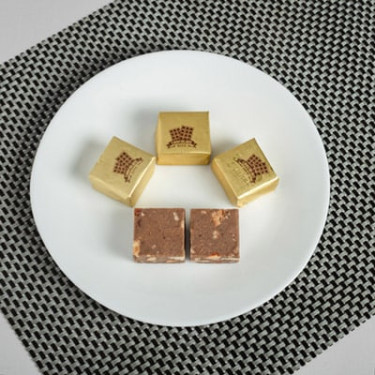 Chocolate Cashew Bites (2 Pieces)