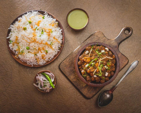 Punjabi Chole Rice/Breads Condiments