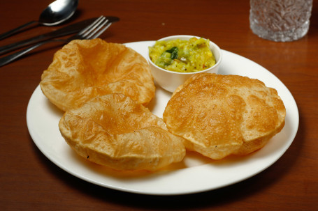 Poori With Side Dish (2 Pcs)