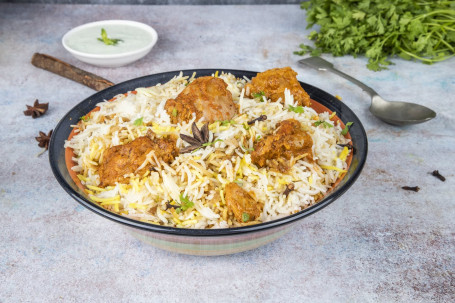 Lucknowi Chicken Dum Biryani (Disossato) (Per 1 Porzione)