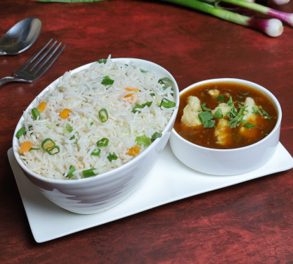 Vegetable Fried Rice Gobi Manchurian(Gravy)