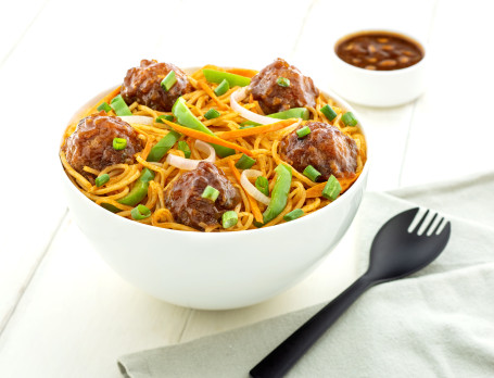 Classic Manchurian With Chilli Garlic Hakka Noodles