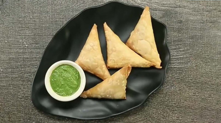 Corn Samosa (4Pcs)