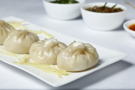 Steamed Chicken Cheese Momos[6 Pieces]