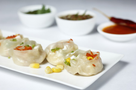 Steamed Corn Cheese Momos[6 Pieces]