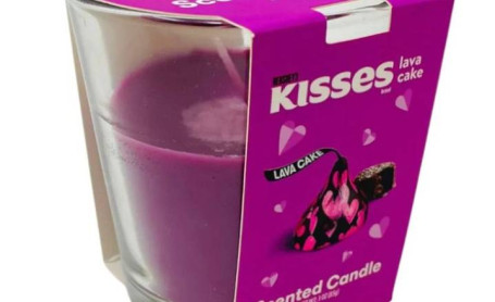 Hershey's Kisses Valentines Lava Cake Scented Candle 3Oz