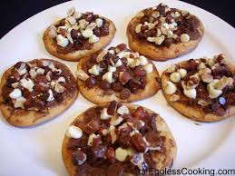 6 Small Chocolate Pizza