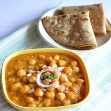 Chapathi (2 Numbers) With Potato Masala